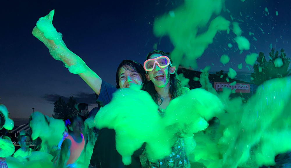 Thumbnail-WnWT-Family-Splash-Glow-And-Night