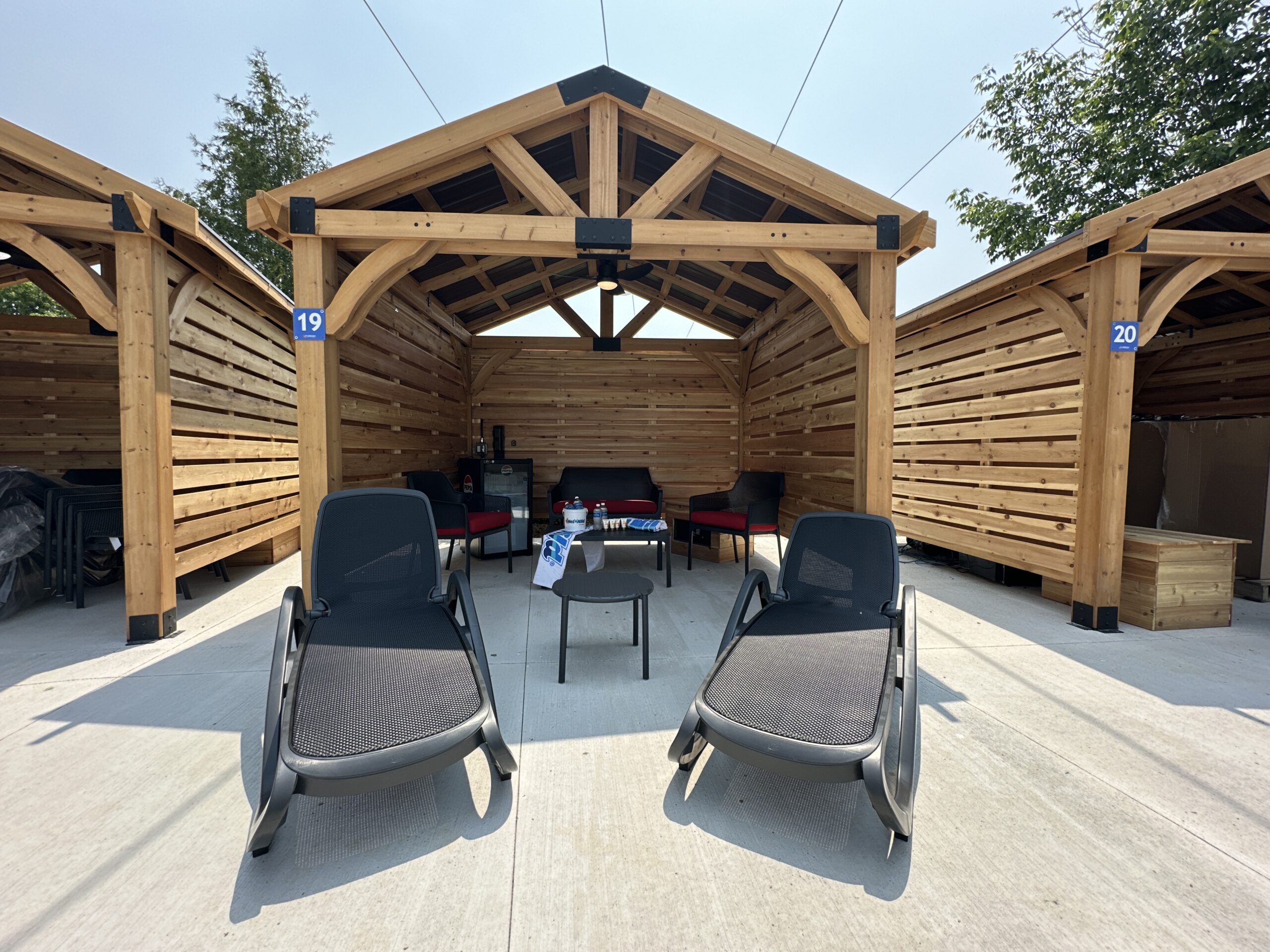 20250611_174505099_iOS Cabana